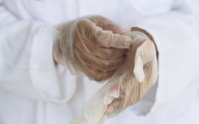 Guide To Choosing The Best PE Gloves